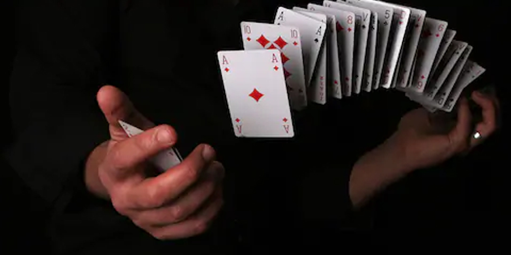 https://7magicinc.com/wp-content/uploads/2020/05/Top-10-Card-Tricks-Tutorial-That-You-Can-Do-And-Fool-Everyone-2.jpg