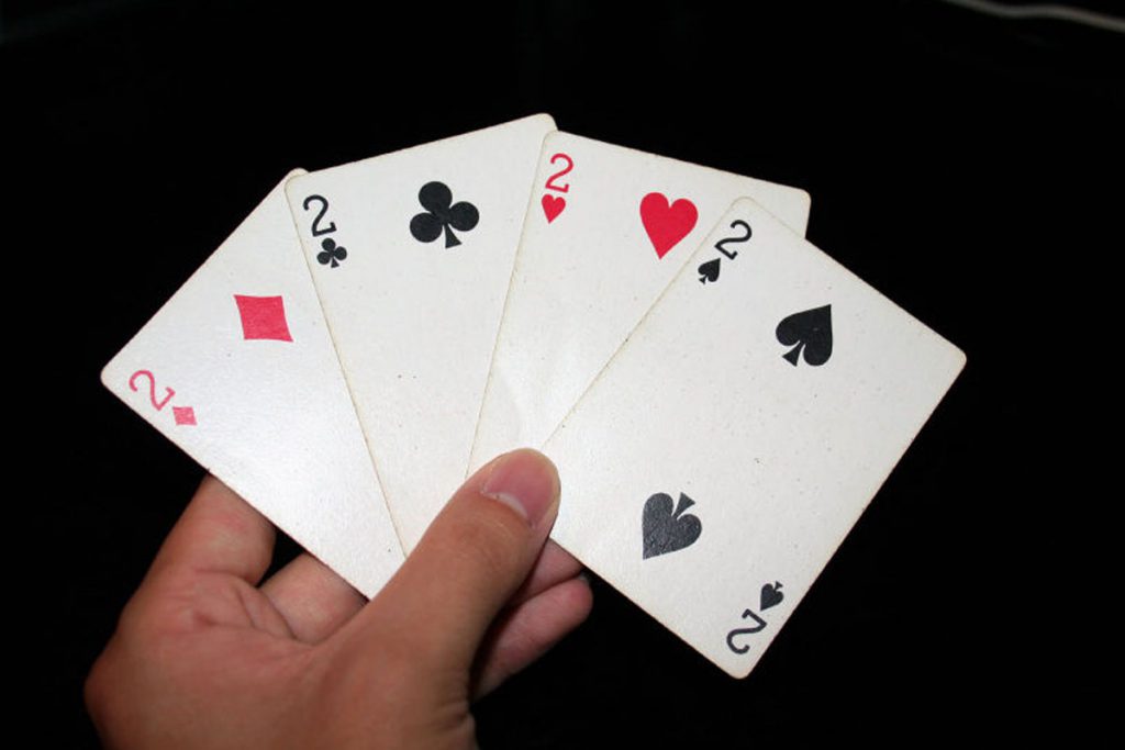 How to do a magic trick with a deck of cards - 7 Magic Inc